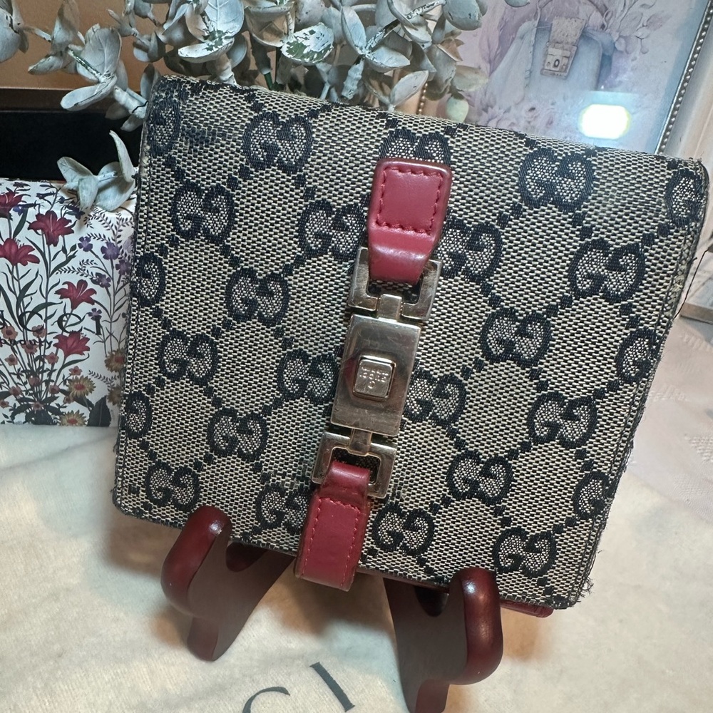 Gucci Jackie Flap monogram canvas red leather compact wallet.